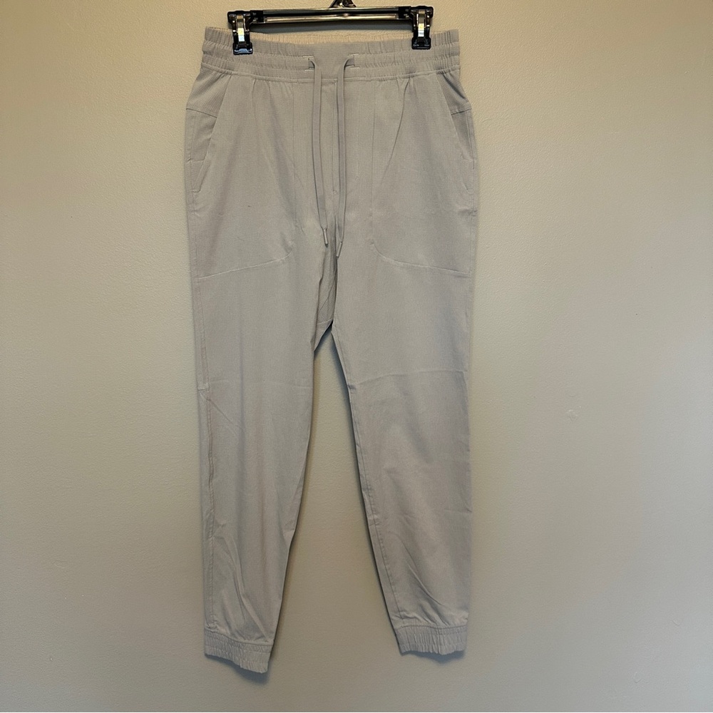 Lululemon ABC Jogger in WovenAir fabric